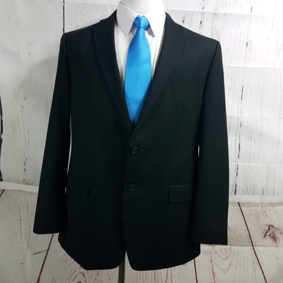 Van Heusen 44R 2 Button Black 2pc Suit - Picture 3 of 13